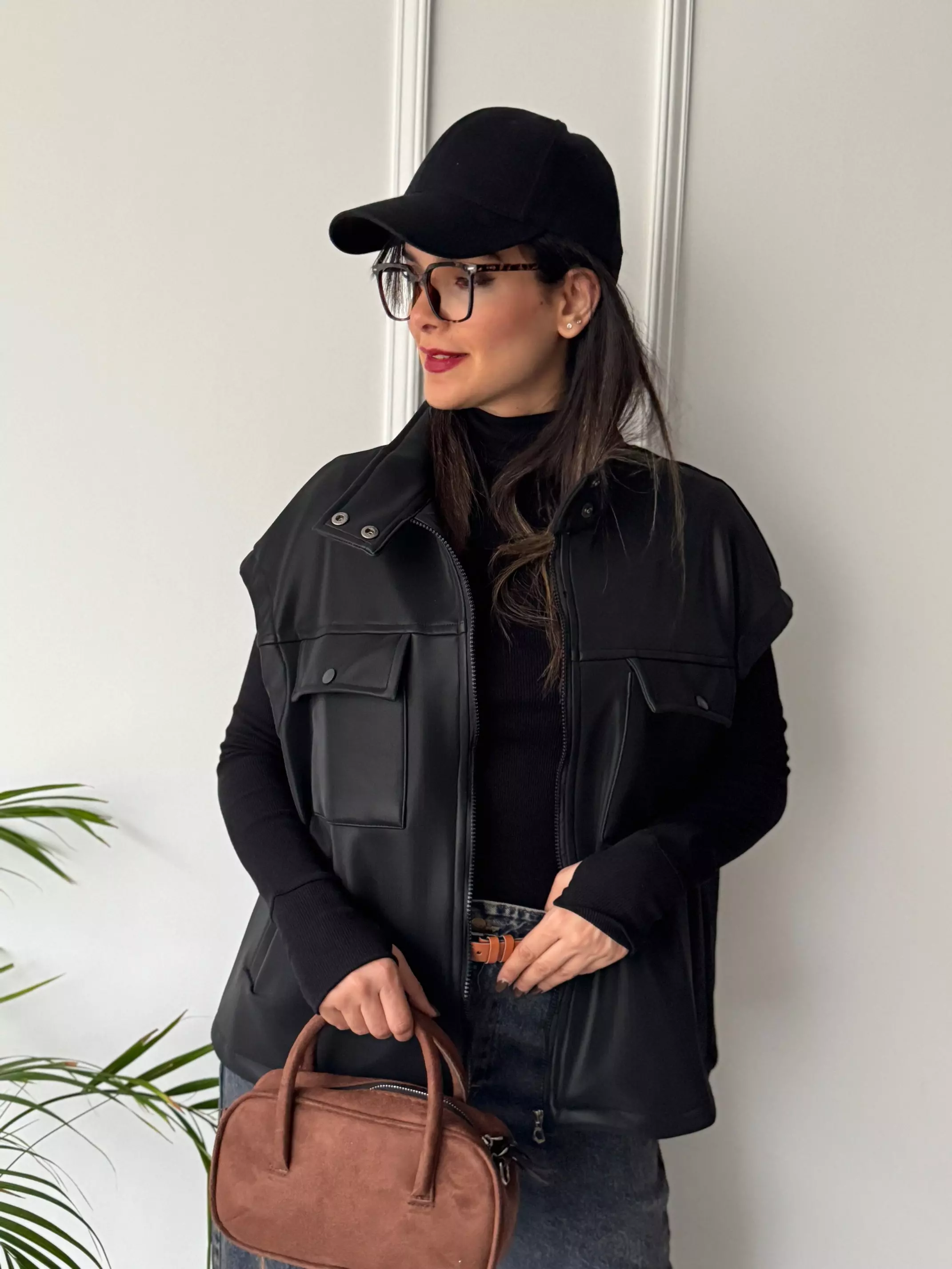 وست چرم اسپرت